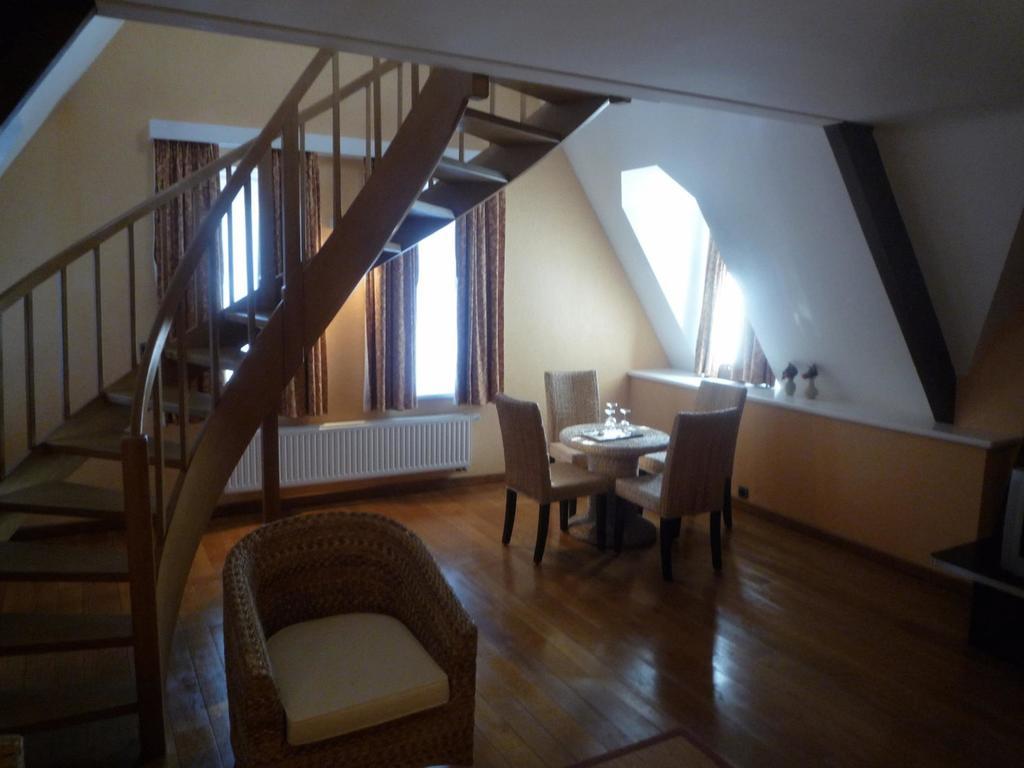 Le Chateau De Rendeux Rum bild