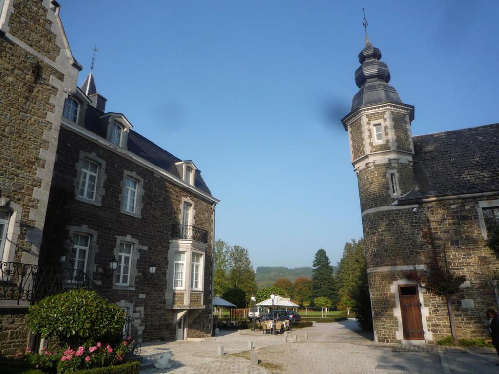 Le Chateau De Rendeux Exteriör bild